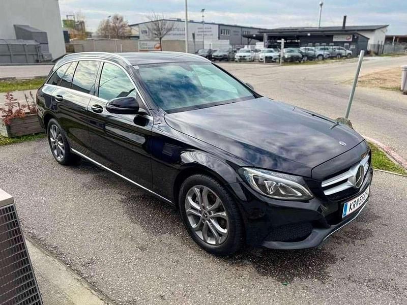 Gebraucht Mercedes C220 170 PS (125 kW) 2018 Schwarz Kombi