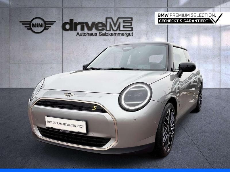 Gebraucht Mini Cooper SE Favoured 160 kW (218 PS) 2024 Silber Kleinwagen