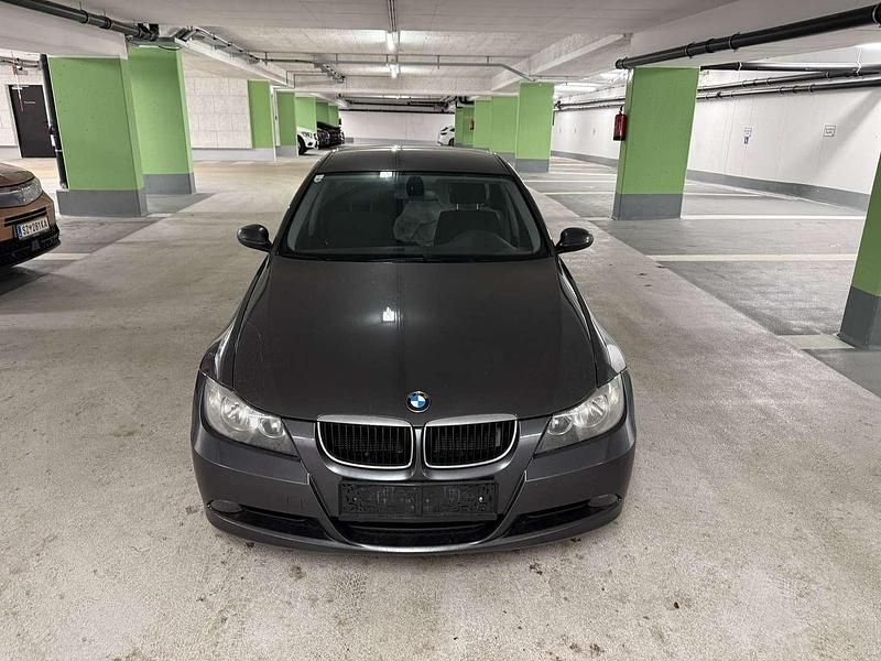 Gebraucht BMW 318 121 PS (88 kW) 2006 Limousine