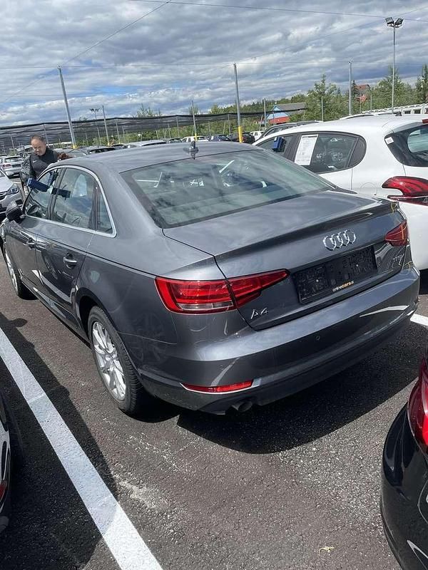 Gebraucht Audi A4 150 PS (110 kW) 2017 Grau Limousine