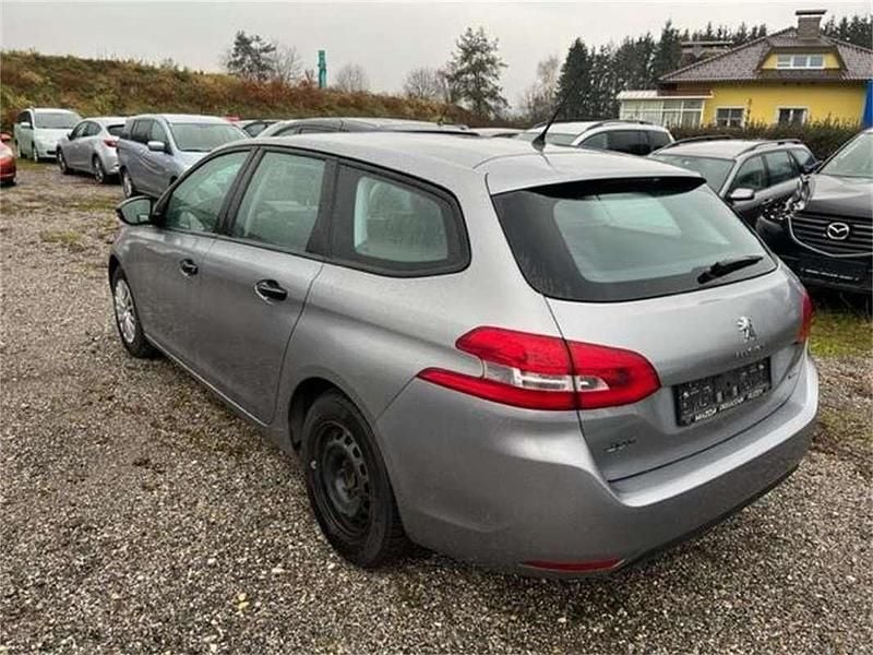 Gebraucht Peugeot 308 SW Access 110 PS (80 kW) 2016 Grau Kombi