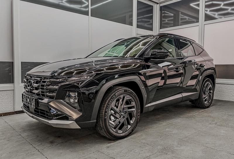 Neu Hyundai Tucson 215 PS (158 kW) 2025 Schwarz SUV