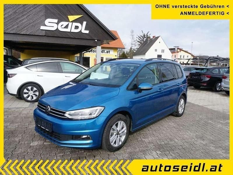 Gebraucht VW Touran Comfortline 122 PS (89 kW) 2022 Braun Van / Kleinbus
