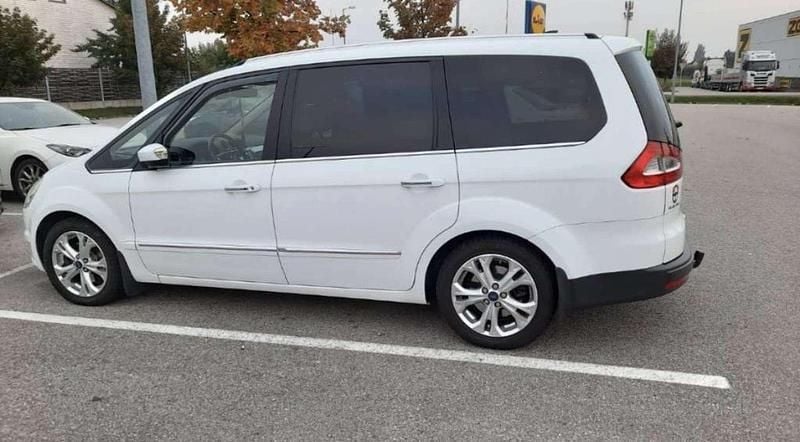 Weiß Gebraucht 2011 Ford Galaxy Titanium Van / Kleinbus | € 7.500 (Fairer Preis) - Bild 1/4