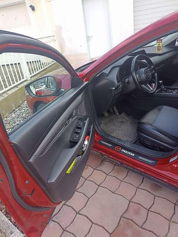 Gebraucht Mazda 3 122 PS (89 kW) 2019 Rot Limousine