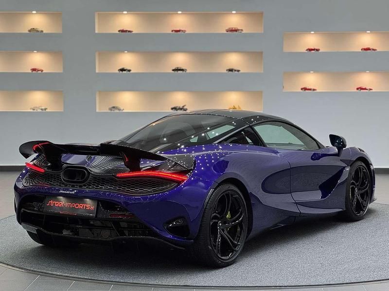 Gebraucht McLaren 750S 751 PS (552 kW) 2024 Violett Coupé