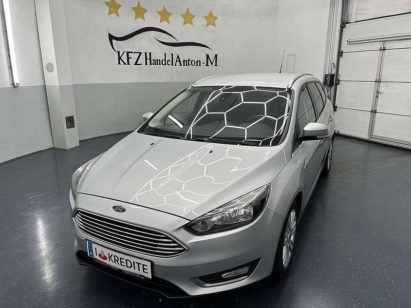 Grau Gebraucht 2016 Ford Focus Titanium Kombi | € 9.990 (Fairer Preis) - Bild 1/4