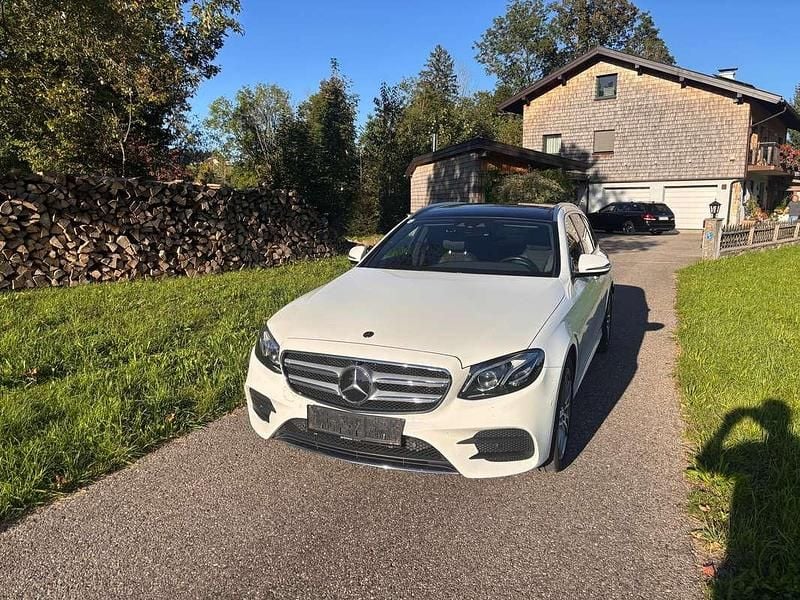 Gebraucht Mercedes E220 Exclusive 194 PS (142 kW) 2019 Weiß Kombi