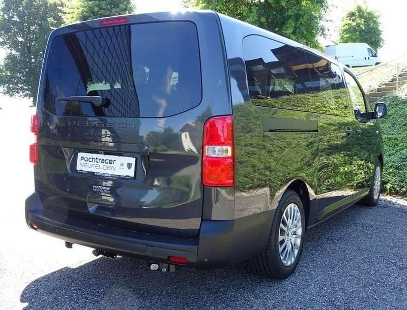 Neu Peugeot Expert 180 PS (132 kW) 2025 Grau Van