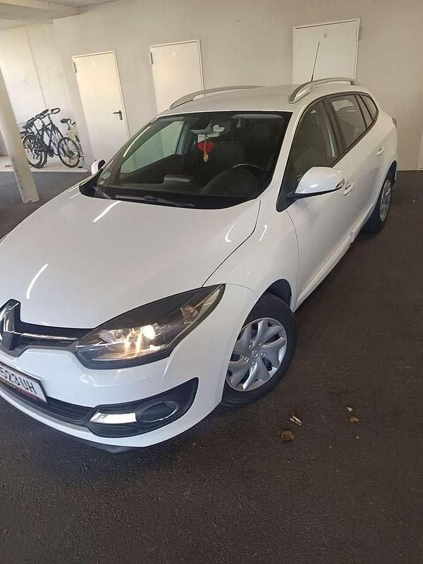 Gebraucht 2015 Renault Mégane GrandTour LIMITED Kombi | € 6.500 - Bild 1/4