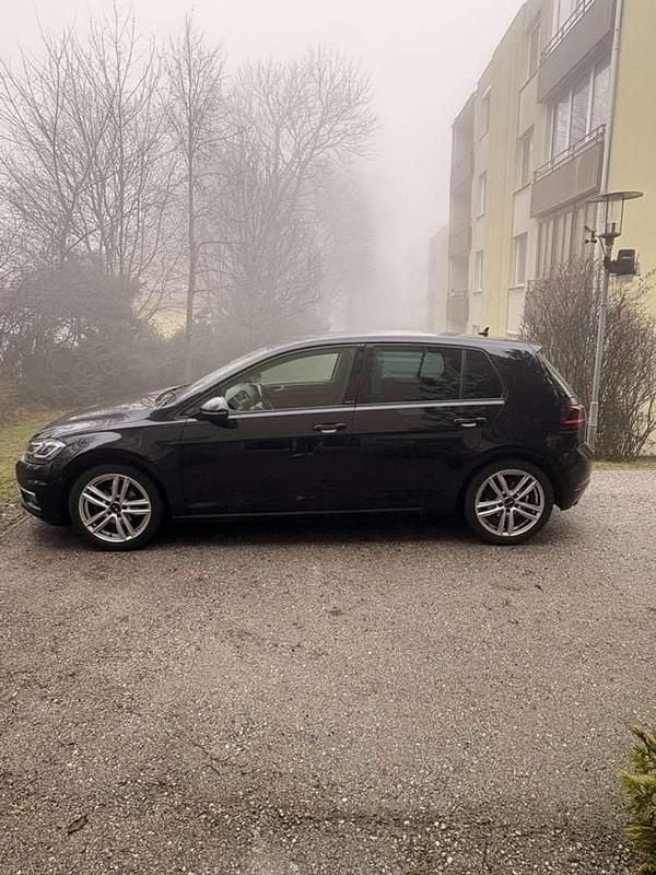 Gebraucht VW Golf VII IQ Drive 116 PS (85 kW) 2019 Schwarz Kleinwagen