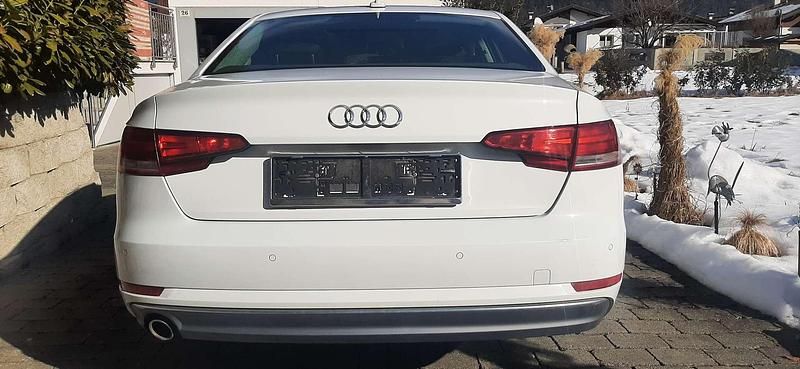 Gebraucht Audi A4 150 PS (110 kW) 2018 Weiß Limousine