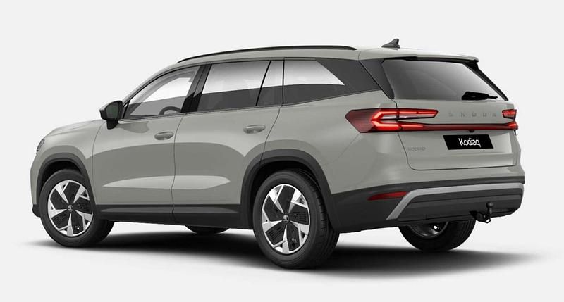 Neu Skoda Kodiaq Selection 150 PS (110 kW) 2025 Grau SUV