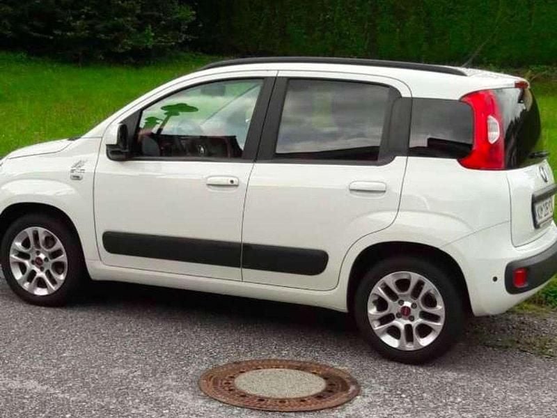Weiß Gebraucht 2015 Fiat Panda Lounge Limousine | € 5.999 (Fairer Preis) - Bild 1/4