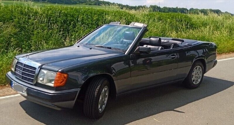 Schwarz Gebraucht 1993 Mercedes E300 Cabrio | € 21.999 - Bild 1/4