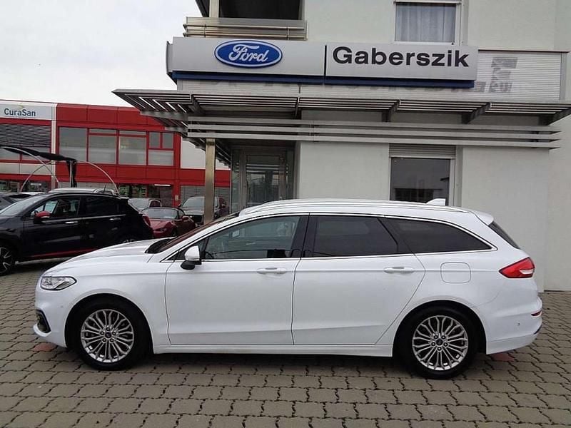 Gebraucht Ford Mondeo Titanium 140 PS (102 kW) 2022 Weiß Kombi