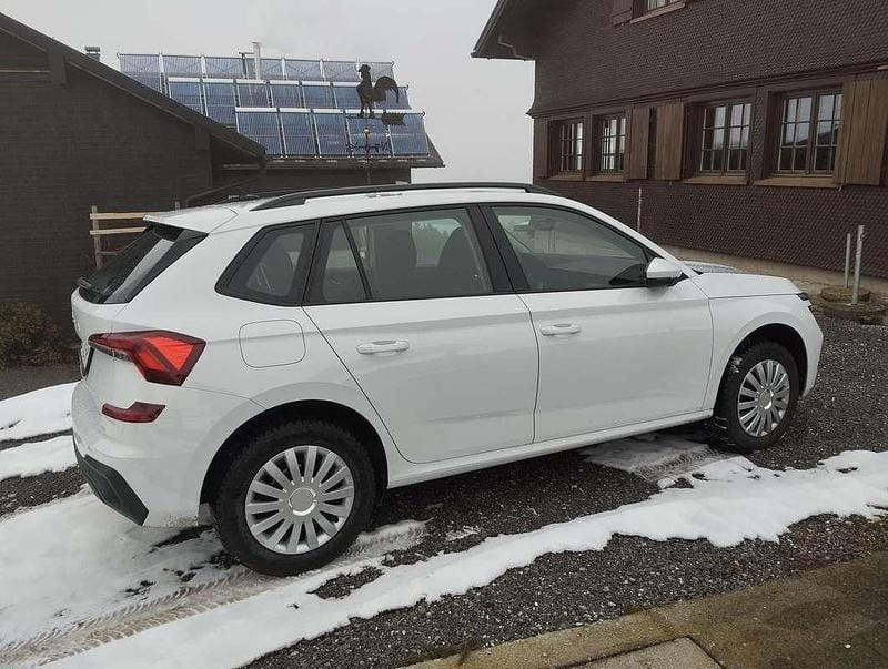 Gebraucht 2024 Skoda Kamiq Essence SUV | € 24.000 (Fairer Preis) - Bild 1/4