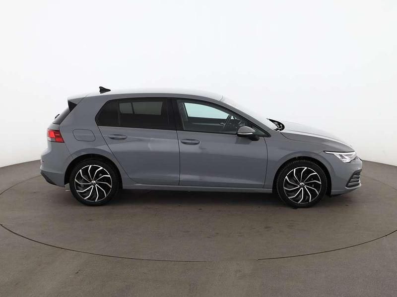 Gebraucht VW Golf VII Life 150 PS (110 kW) 2021 Grau Kleinwagen