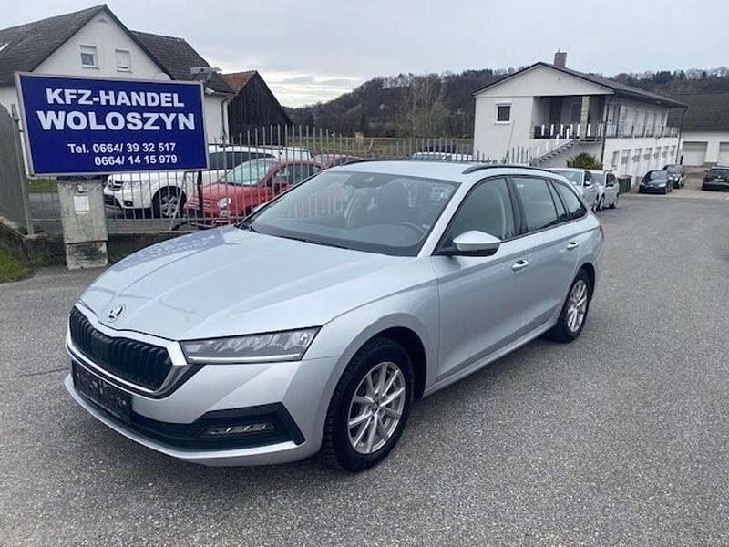 Silber Gebraucht 2022 Skoda Octavia Ambition Kombi | € 14.990 (Superpreis) - Bild 1/4