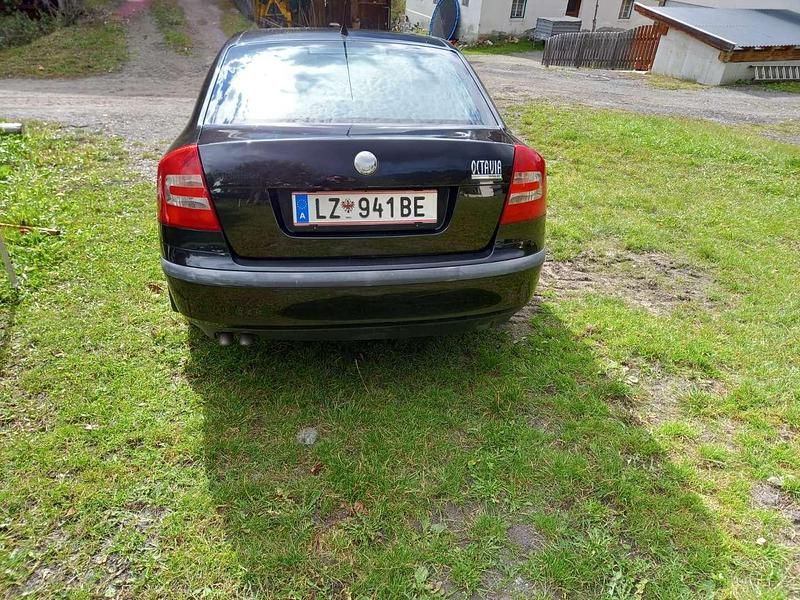 Gebraucht Skoda Octavia 105 PS (77 kW) 2008 Schwarz Limousine