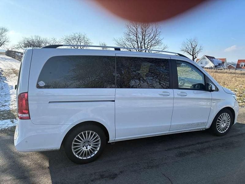 Gebraucht Mercedes V220 Avantgarde 163 PS (119 kW) 2015 Weiß Van / Kleinbus