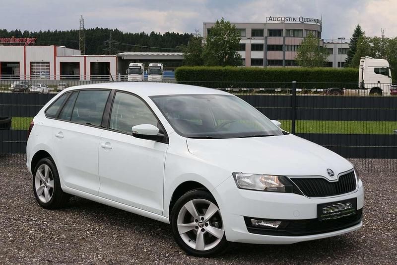 Weiß Gebraucht 2019 Skoda Rapid Cool Edition Kleinwagen | € 12.450 (Fairer Preis) - Bild 1/4