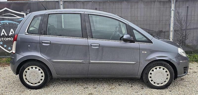 Gebraucht Lancia Musa S 95 PS (69 kW) 2010 Grau Van / Kleinbus