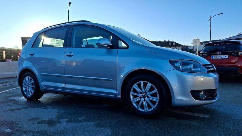 Gebraucht VW Golf VII Comfortline 105 PS (77 kW) 2013 Silber Limousine