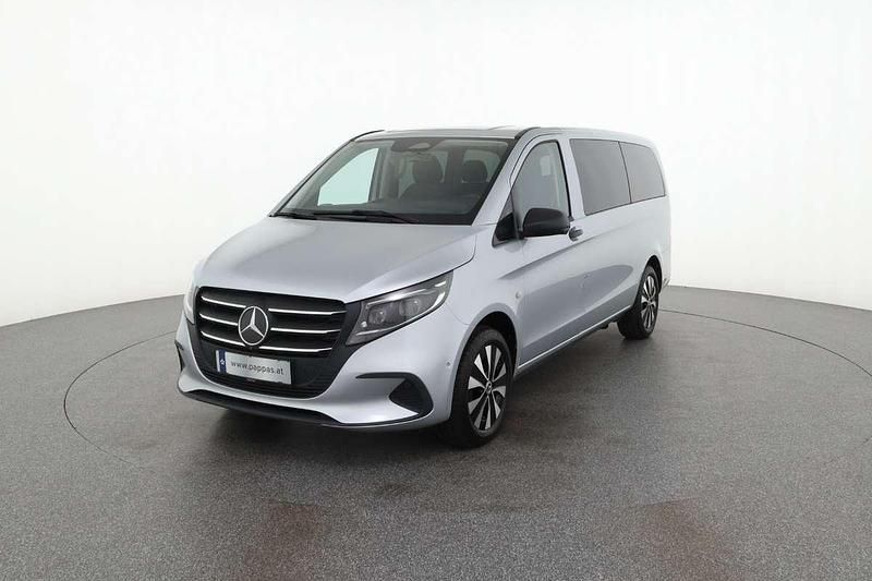 Gebraucht Mercedes Vito 163 PS (119 kW) 2024 Silber Van