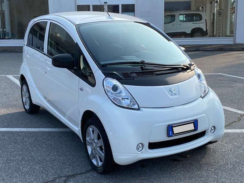 Gebraucht Peugeot iON Active 49 kW (67 PS) 2019 Weiß Kleinwagen
