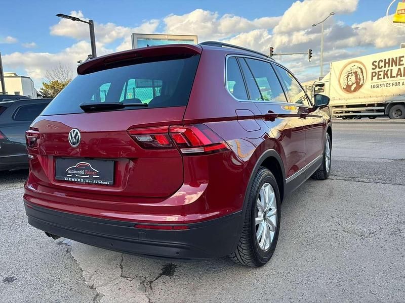 Gebraucht VW Tiguan Comfortline 150 PS (110 kW) 2019 Rot SUV