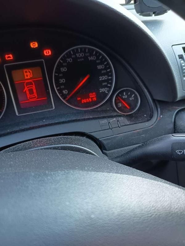 Gebraucht Audi A4 116 PS (85 kW) 2001 Grau Kombi