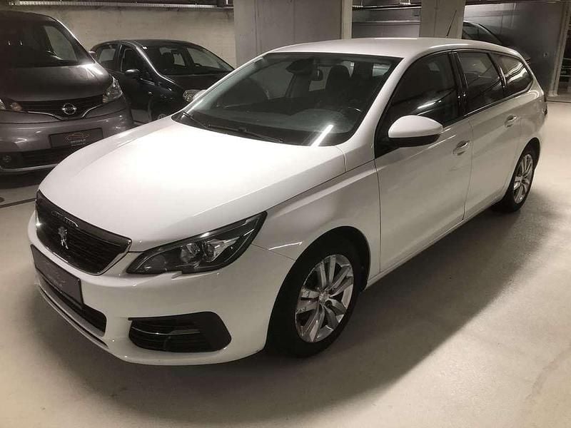 Gebraucht Peugeot 308 Style 110 PS (80 kW) 2019 Weiß Kombi