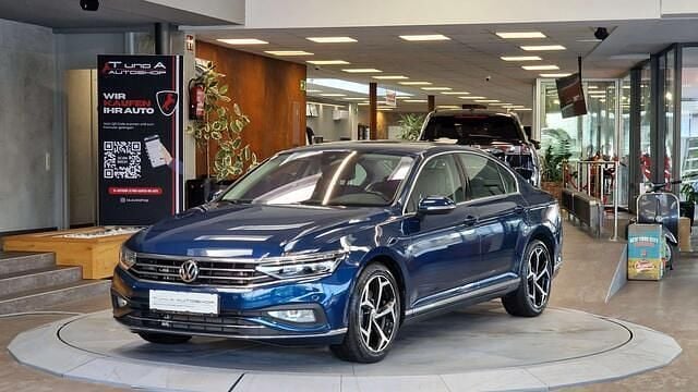 Gebraucht VW Passat Elegance 190 PS (139 kW) 2019 Blau Limousine