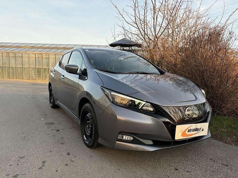 Gebraucht Nissan Leaf 89 kW (122 PS) 2023 Grau Kleinwagen