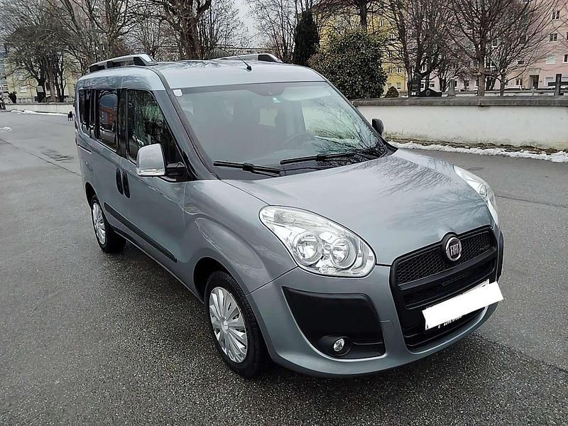 Gebraucht Fiat Doblò Emotion 105 PS (77 kW) 2013 Grau Van / Kleinbus