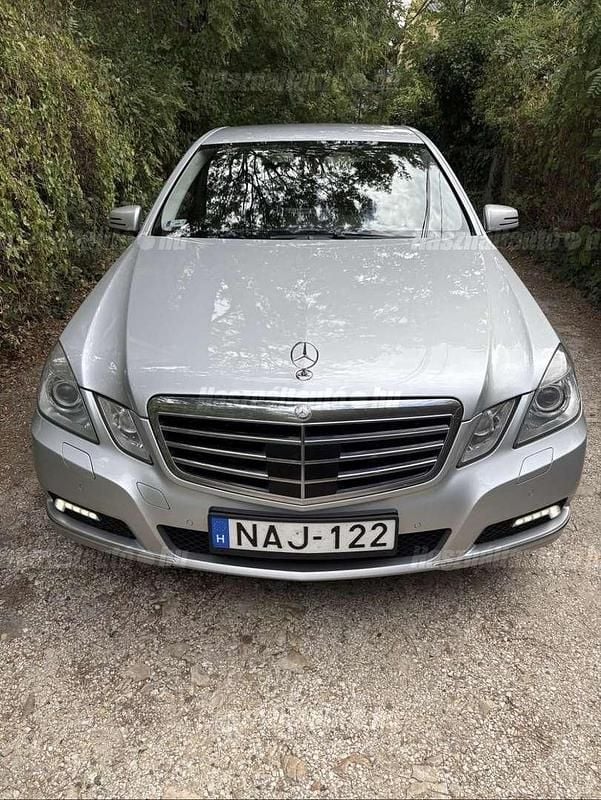 Gebraucht 2010 Mercedes E500 Elegance Limousine | € 14.075 - Bild 1/4