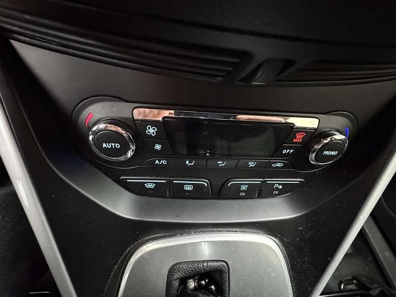 Gebraucht Ford Grand C-Max Titanium 140 PS (102 kW) 2012 Van / Kleinbus