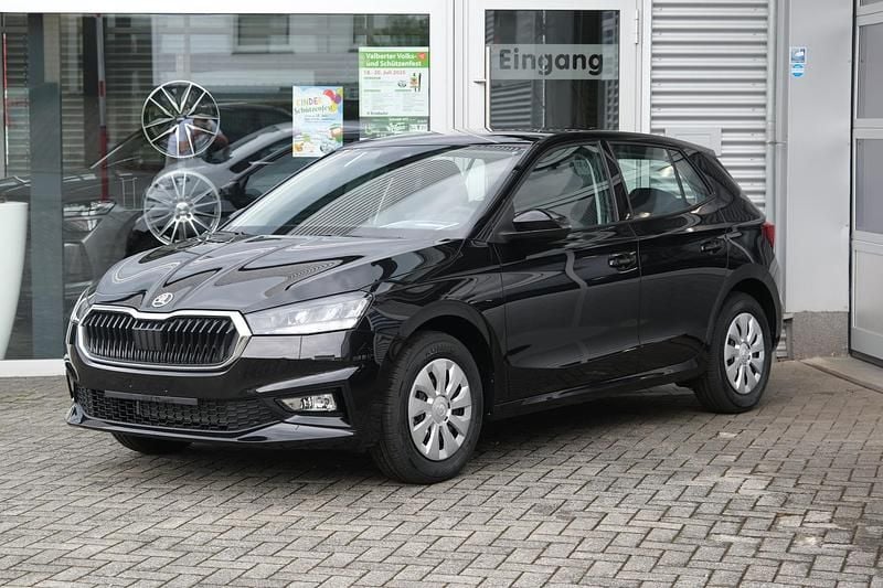 Neu Skoda Fabia Selection 95 PS (69 kW) 2025 Schwarz Limousine