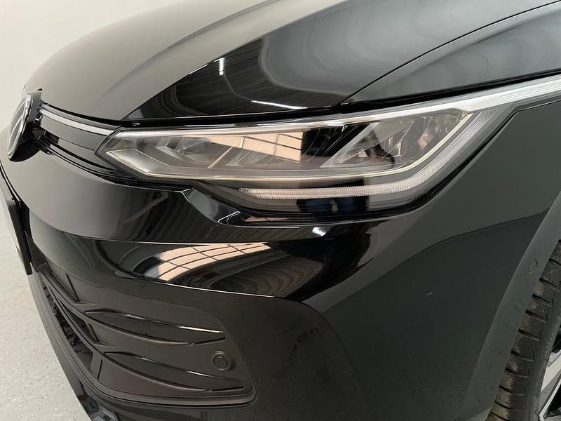 Neu VW Golf VIII 150 PS (110 kW) 2026 Schwarz  metallic Limousine