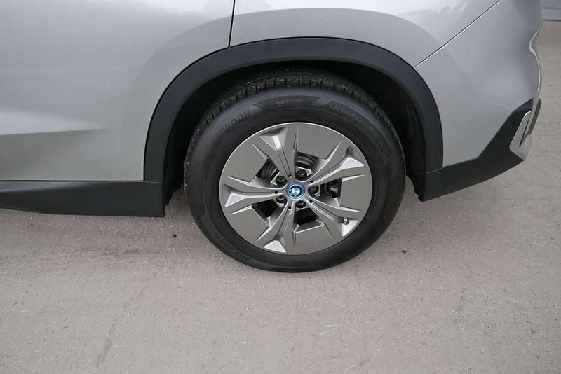 Gebraucht BMW iX1 Performance 200 kW (272 PS) 2023 Silber SUV