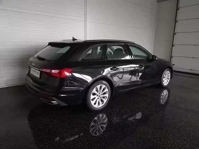 Gebraucht Audi A4 Ambiente 163 PS (119 kW) 2021 Schwarz Kombi