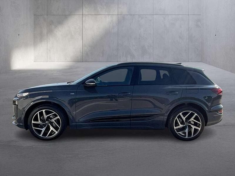 Gebraucht Audi Q6 e-tron 119 kW (163 PS) 2025 Grau SUV