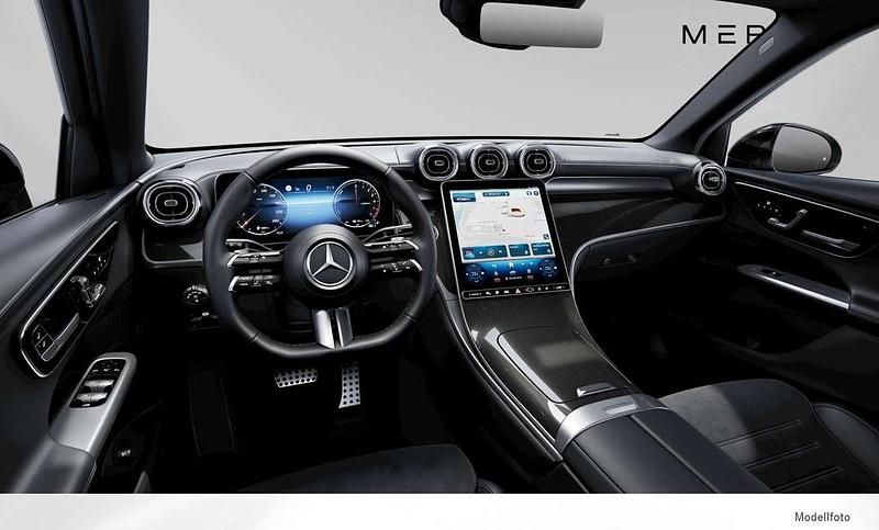 Gebraucht Mercedes GLC300e 197 PS (144 kW) 2024 Silber SUV