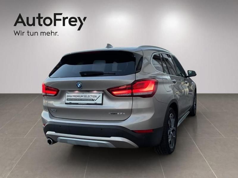 Gebraucht BMW X1 Efficient Dynamics 125 PS (91 kW) 2021 Silber SUV