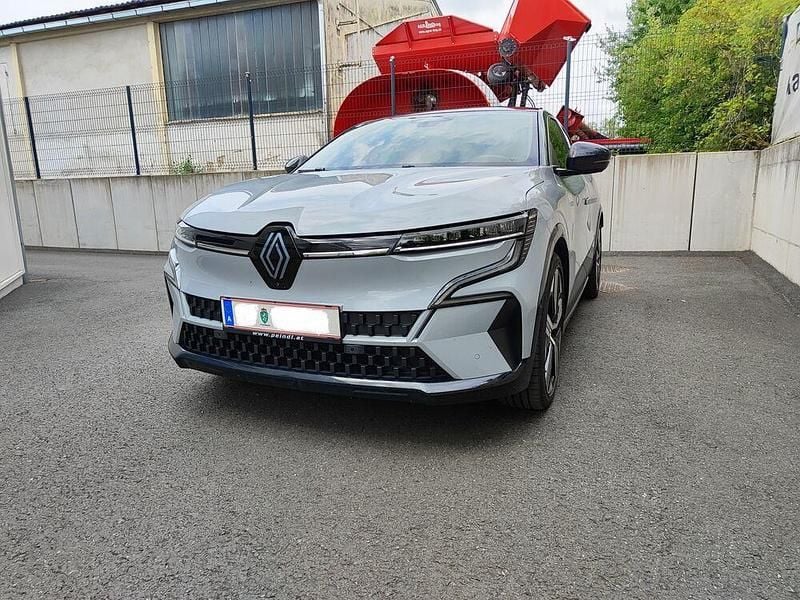 Gebraucht 2023 Renault Mégane Iconic Limousine | € 37.970 - Bild 1/4