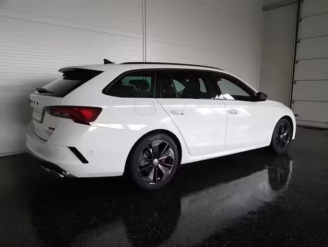 Gebraucht Skoda Octavia RS 200 PS (147 kW) 2022 Weiß Kombi
