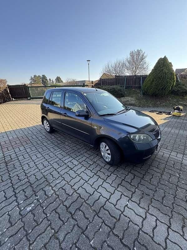 Gebraucht Mazda 2 80 PS (58 kW) 2007 Blau Kleinwagen