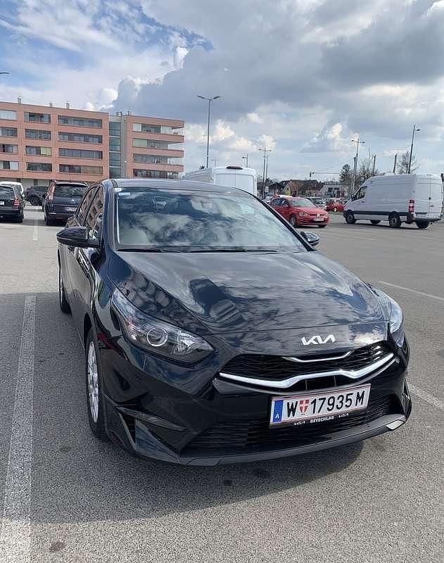 Gebraucht 2022 Kia Ceed Silver Kleinwagen | € 17.200 (Fairer Preis) - Bild 1/4