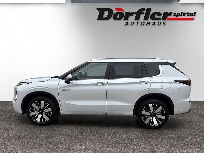 Neu Mitsubishi Outlander P-HEV 306 PS (225 kW) 2025 SUV